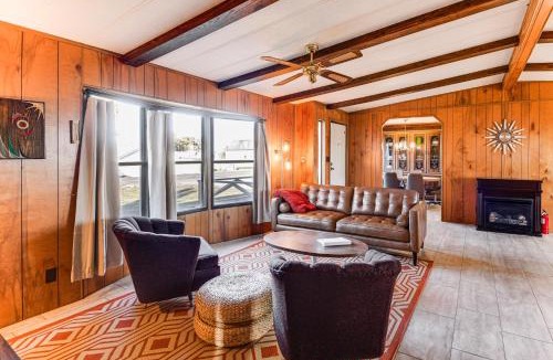 Castleford House | 6 Mi to Balanced Rock Park: Home in Castleford