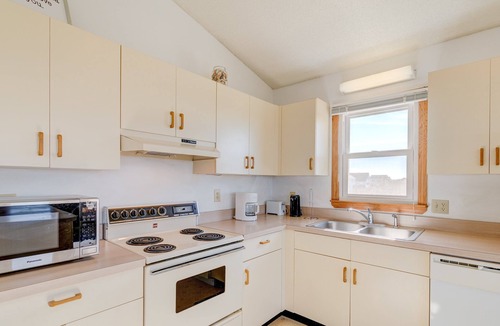 South Nags Head House | 6287- Salt and Light, Ocean Views, Short Stroll to Beach, Perfect for the Family.