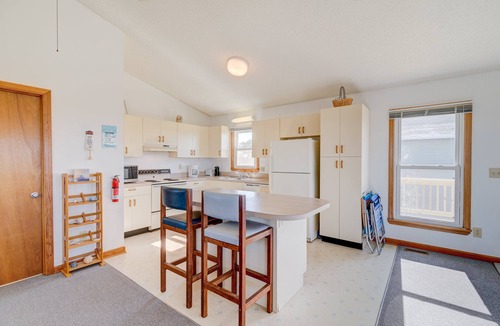 South Nags Head House | 6287- Salt and Light, Ocean Views, Short Stroll to Beach, Perfect for the Family.