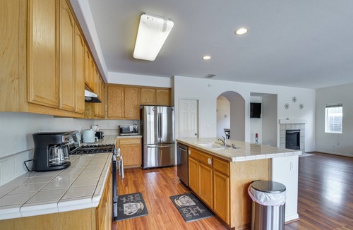 Merced House | 7 Mi to Lake Yosemite: Family Home w/Fenced Yard