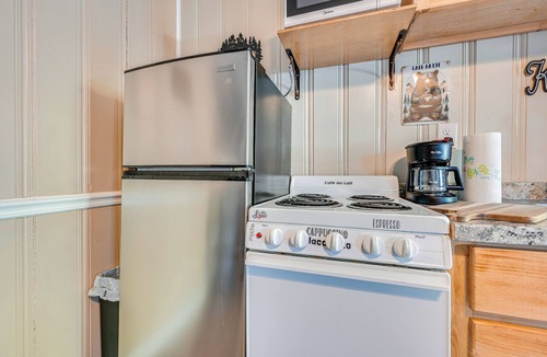 Cave City Apartment | 7 Mi to Mammoth Cave Nat'l Park: Cozy Apartment!