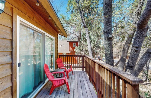 Sugarloaf Cabin | 7 Mi to Ski Resorts: Dog-Friendly Sugarloaf Cabin