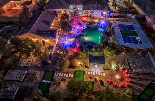 Paradise House | 777RENTALS - Vegas Resort | Pool, Pickleball, Mini Golf, Sauna