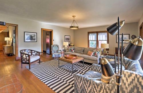 Strathmoor Village House | 8 Mi to Kentucky Derby: Charming Louisville Gem