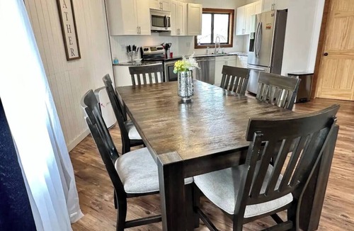 Huron House | 8 Minutes to Cedar Point! Octagon Home