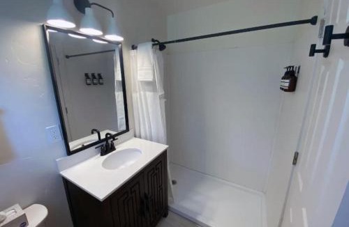 Mount Carmel Junction Hotel | 89 & Nine Motel