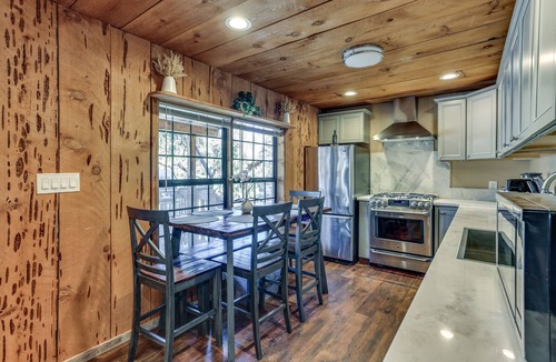 Wishon Cabin | 9 Mi to Bass Lake: Cabin w/Fire Pit in Wishon!