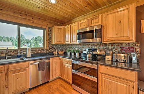 Pinetop Cabin | 9 Mi to Rainbow Lake: Mtn Getaway w/BBQ!