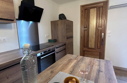Monacia-d'Aullene Apartment | A 10 mn des Plages, Appartement Refait à Neuf au Cœur D'un Village Authentique