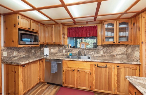 Ahwahnee House | A cabin look house with Dome Room/Spa/Pool/View/Play Set/Game Room/FamilyFun