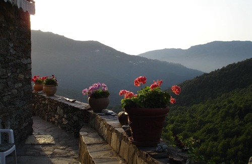 Monte Apartment | A Cima, a traditional Corsican house in the Castagniccia