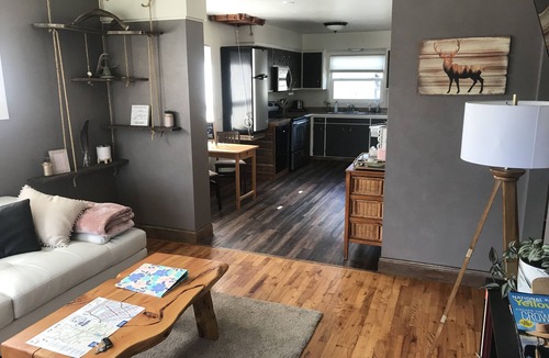 Franklin to the Fort House | A Cozy Escape, Pet Friendly and 10 minutes from Downtown