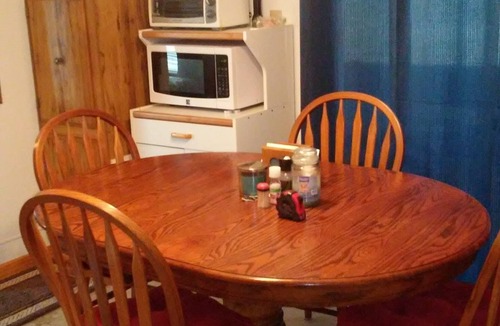 Chincoteague House | "A Gem By The Sea" for your family. (New Housekeeping Service)