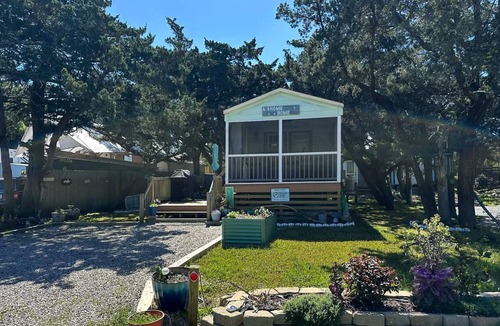 Ocracoke House | A Gnome Home: Convenient to Restaurants and Coffee Shops