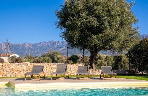 Sarrola-Carcopino Villa | A quiet, authentic family villa with swimming pool