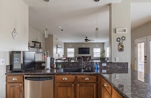 Stoneridge House | A Real Gem- Your Modern Oasis Awaits! Pool/Indoor Sauna/Work Out Room
