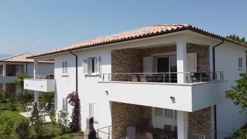 Ghisonaccia Apartment | A SUARA LINDA