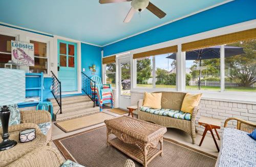 Chincoteague House | A 'Teague of Our Own - Pet friendly & In town!