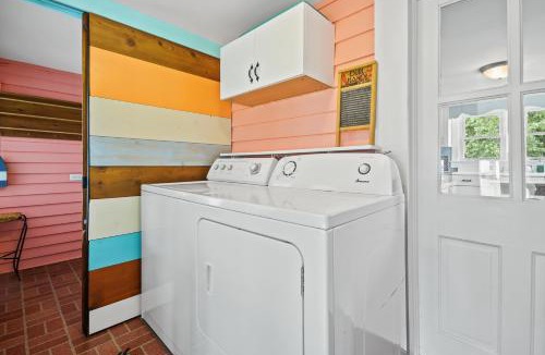 Chincoteague House | A 'Teague of Our Own - Pet friendly & In town!