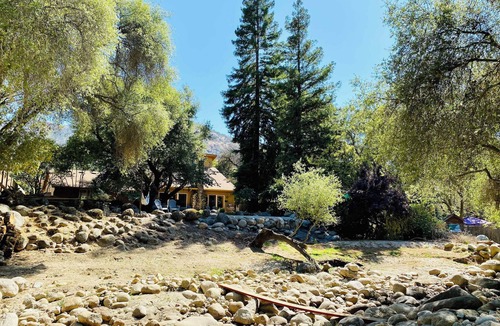 Three Rivers House | A unique and tranquil fully stocked home Sequoia National Park