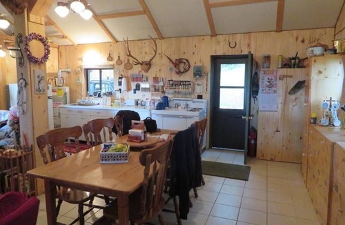 Shell Cabin | A Western Rose Cabin Shell, WY: The Big Horn Mountains ELK HUNT AREA 41