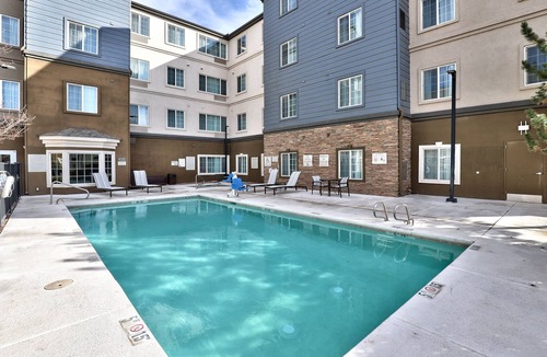 Albuquerque Apartment | Accessible 1BR Suite | Daily Breakfast, Pool & BBQ