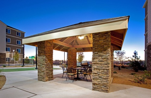 Albuquerque Apartment | Accessible 2BR Suite w/Hot Breakfast, Pool & BBQ