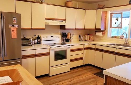 Piney Island House | Acorn - Nice home in great location. Big porch. -LINENS AND TOWELS PROVIDED