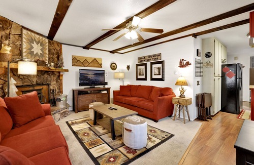 Sugarloaf Cottage | Adorable Sugarloaf Mountain Getaway in Big Bear