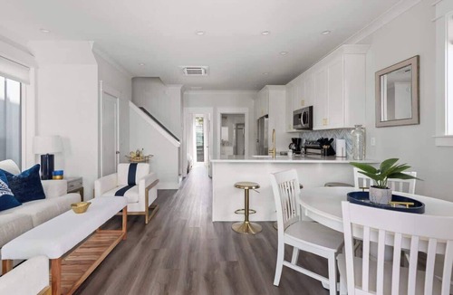 River District Boat Rental | Adrift at The Cove Riverwalk Villas
