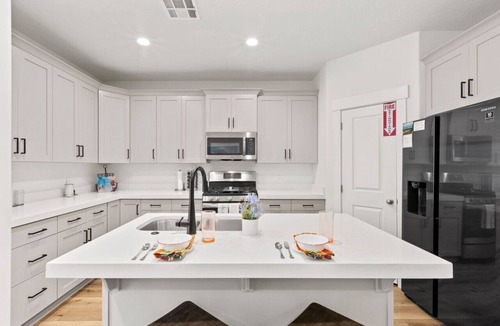 Washington Villa | Adventure Base Camp: Pet-Friendly with Resort Living-Pool, Arcade, Pickle-ball!