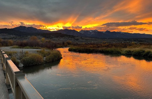 Alpine Cabin | Adventure Basecamp Fly Fishing Modern Alpine Home Near Jackson “Superfly” Cabin