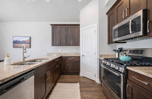 Sienna Hills Villa | Adventure`s base! Family friendly, heated pool
