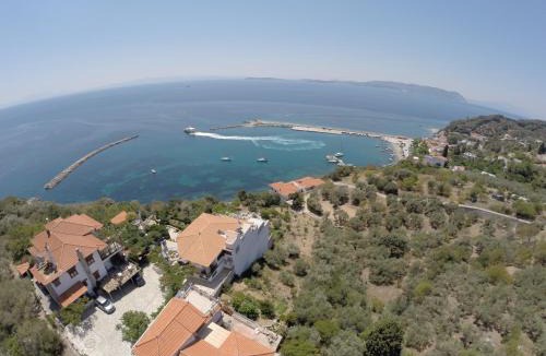 Loutraki Apartment | Aegean Wave - Faros
