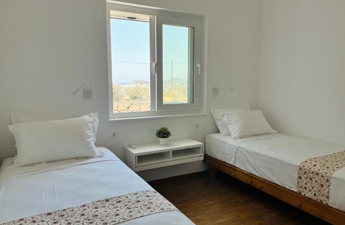 Vari House | Aelia