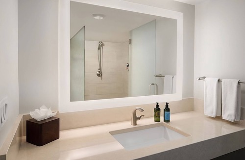 Riverside Hotel | Affordability Meets Comfort! 4 Posh Units, Near Spokane Convention Center