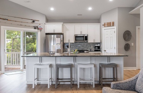 Emerald Isle House | Ain't In No Hurry Today (Formerly, Dolphin's Lullaby), Oceanside House in Emeral