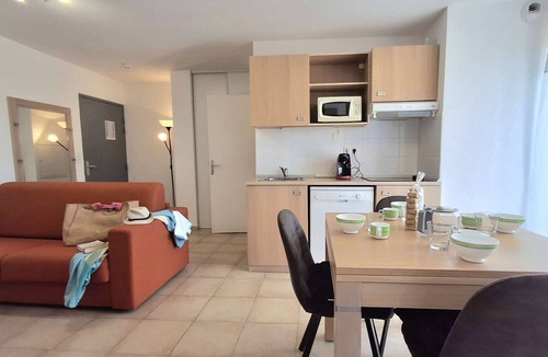 Santa-Maria-Poggio Apartment | Air-conditioned apartment for 4/6 people near beach with two bedrooms