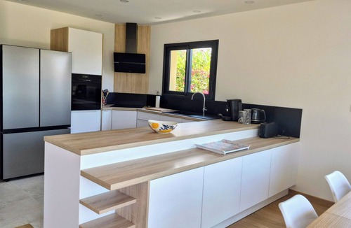Vetricella House | Air-conditioned house with sea view near beaches