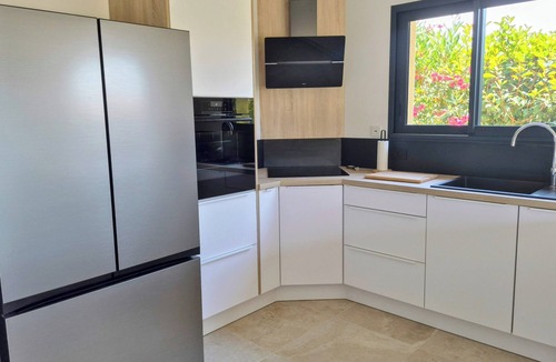 Vetricella House | Air-conditioned house with sea view near beaches
