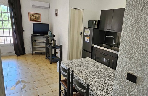 Marine de Saint Ambroggio Apartment | Air-conditioned Studio 100M from the beach between Calvi and Ile Rousse, Free Parking