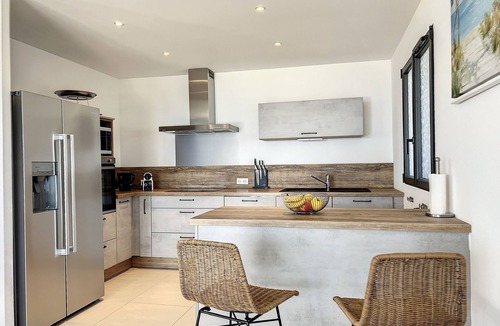 L'Ile-Rousse House | Air-conditioned villa - sea view - heated pool - 15-minute walk to the beach