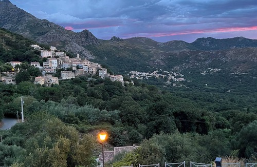 Nessa House | Air-conditioned village house with swimming pool -Casa Orsini -