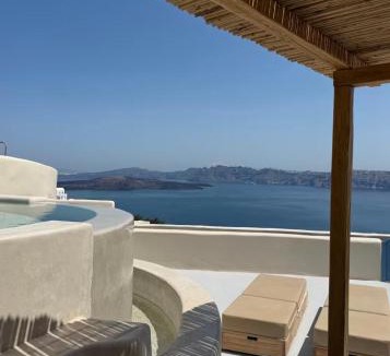 Akrotiri Villa | Akrorama private villas and suites