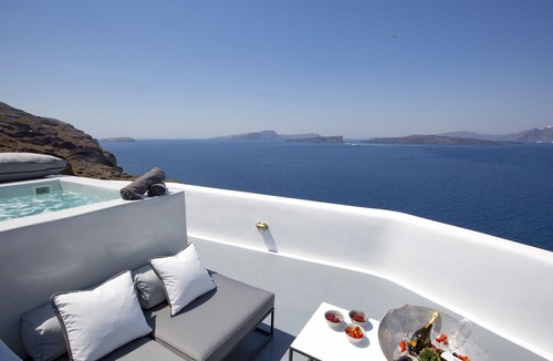 Akrotiri Villa | Akrotiri Cove