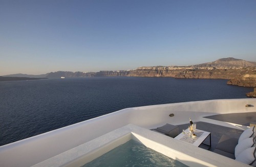 Akrotiri Villa | Akrotiri Cove