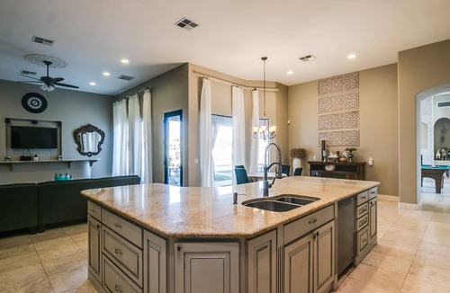 Peoria House | All private SPA Pool, TennisCrt, Shuffle Brd, pingPong, FoosBall,8BDRMs,Piano