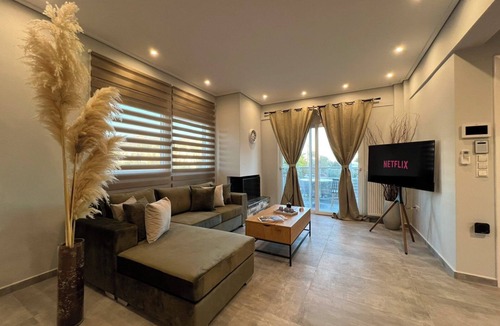 Porto Rafti Villa | Allure Villa, beachfront, featuring a gym, sauna, and jacuzzi