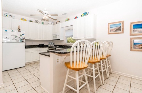 Surf City House | Almost Beachfront - Cozy 2nd Row Home with 4 Bedrooms