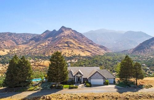 Three Rivers House | ALMOST PARADISE